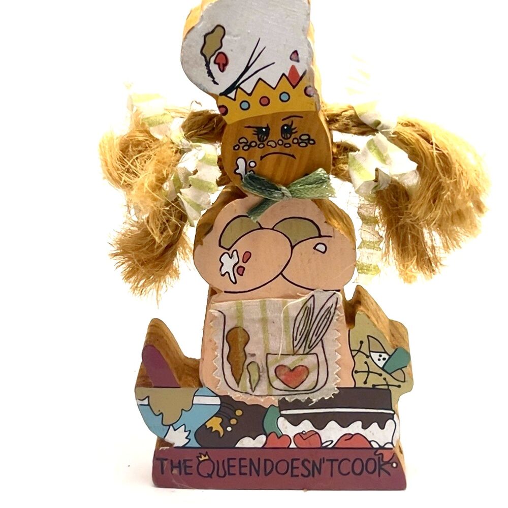 VTG House of Lloyd Wooden "The Queen Doesn't Cook" Figurine Country Decor Doll